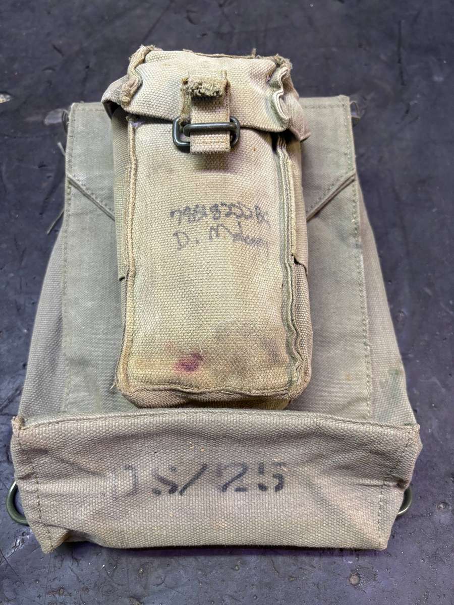 ARMY BAG AND POUCH