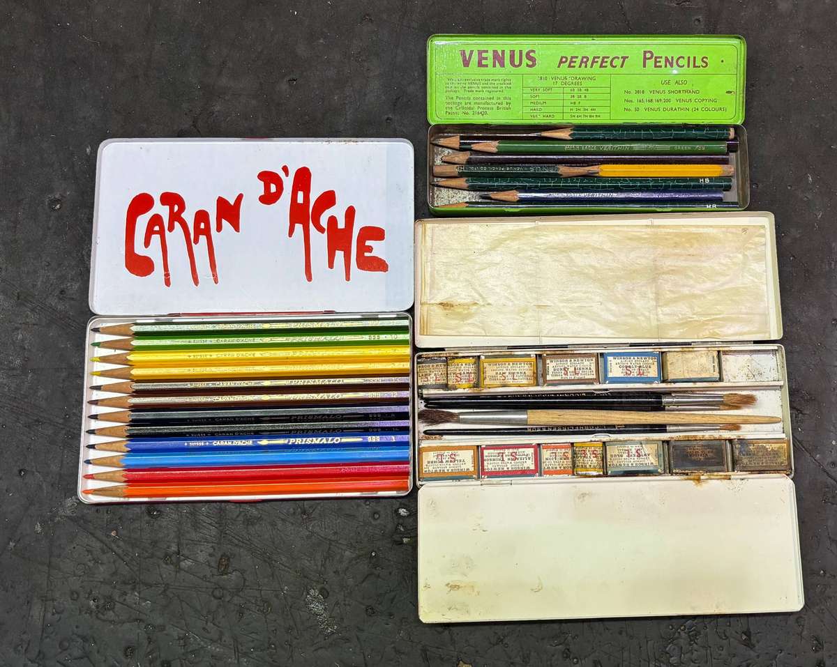 COLOURING  PENCILS AND PAINTING BRUSHES SET IN TIN