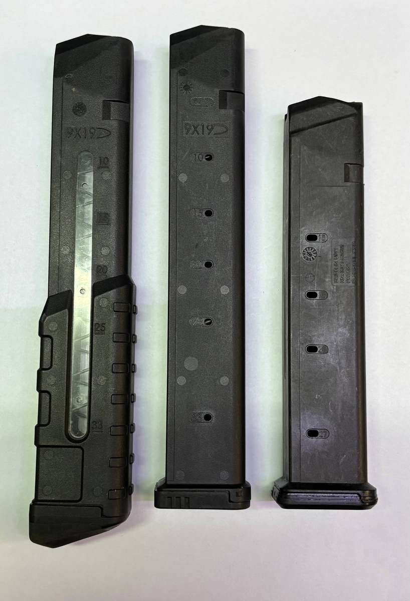 GLOCK MAGAZINES X3 PMAG AND UTG