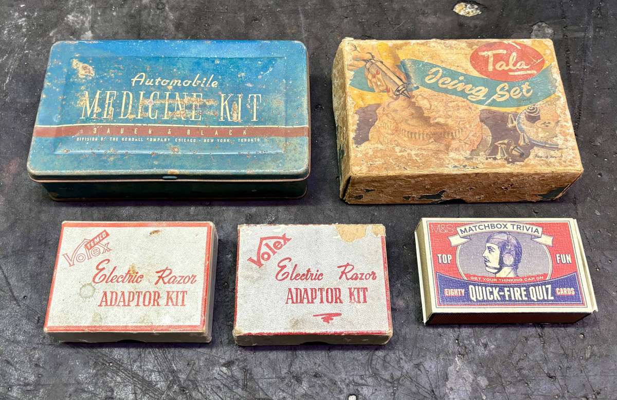 JOB LOT OF ASSORTED OLD KITS