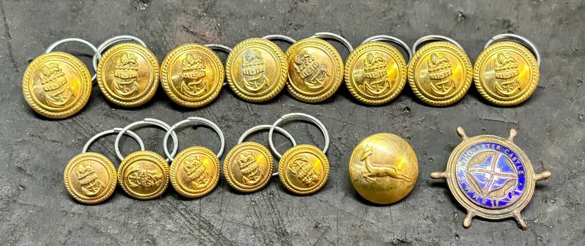 14 VINTAGE BUTTONS