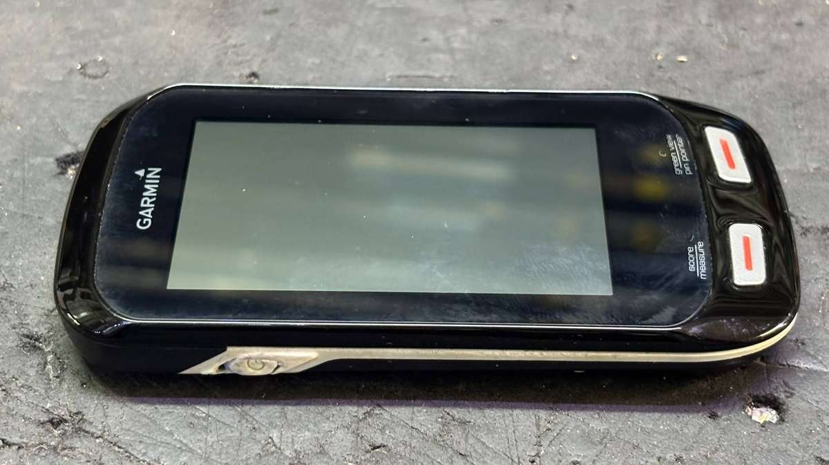 The Garmin Approach G8 is a slim, lightweight handheld golf GPS device