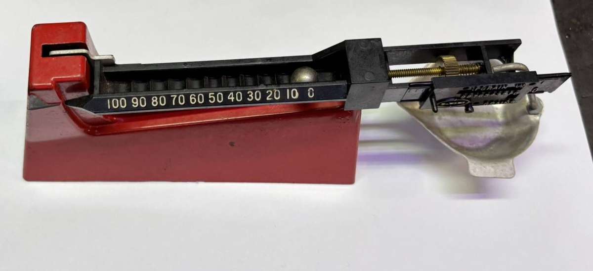 LEE MANUAL RELOADING POWDER SCALE