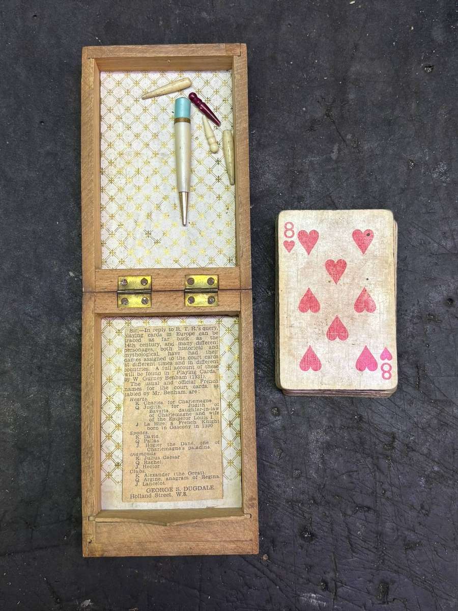 ASSORTED VINTAGE ITEMS ALL FOR ONE BID