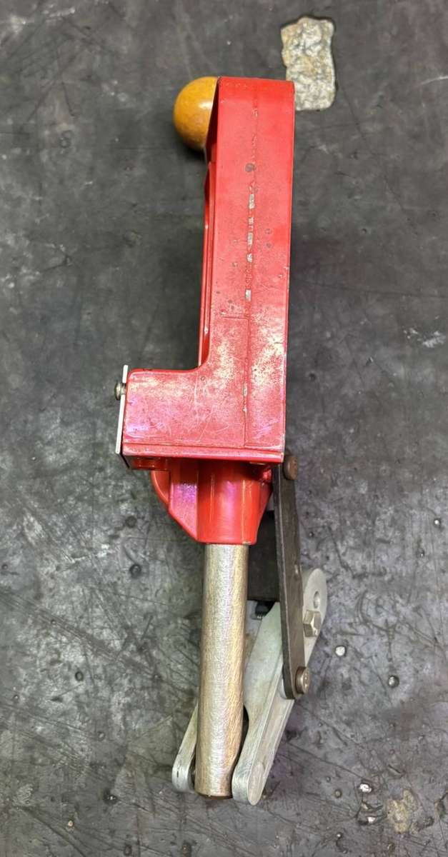 LEE SINGLE STAGE RELOADING PRESS