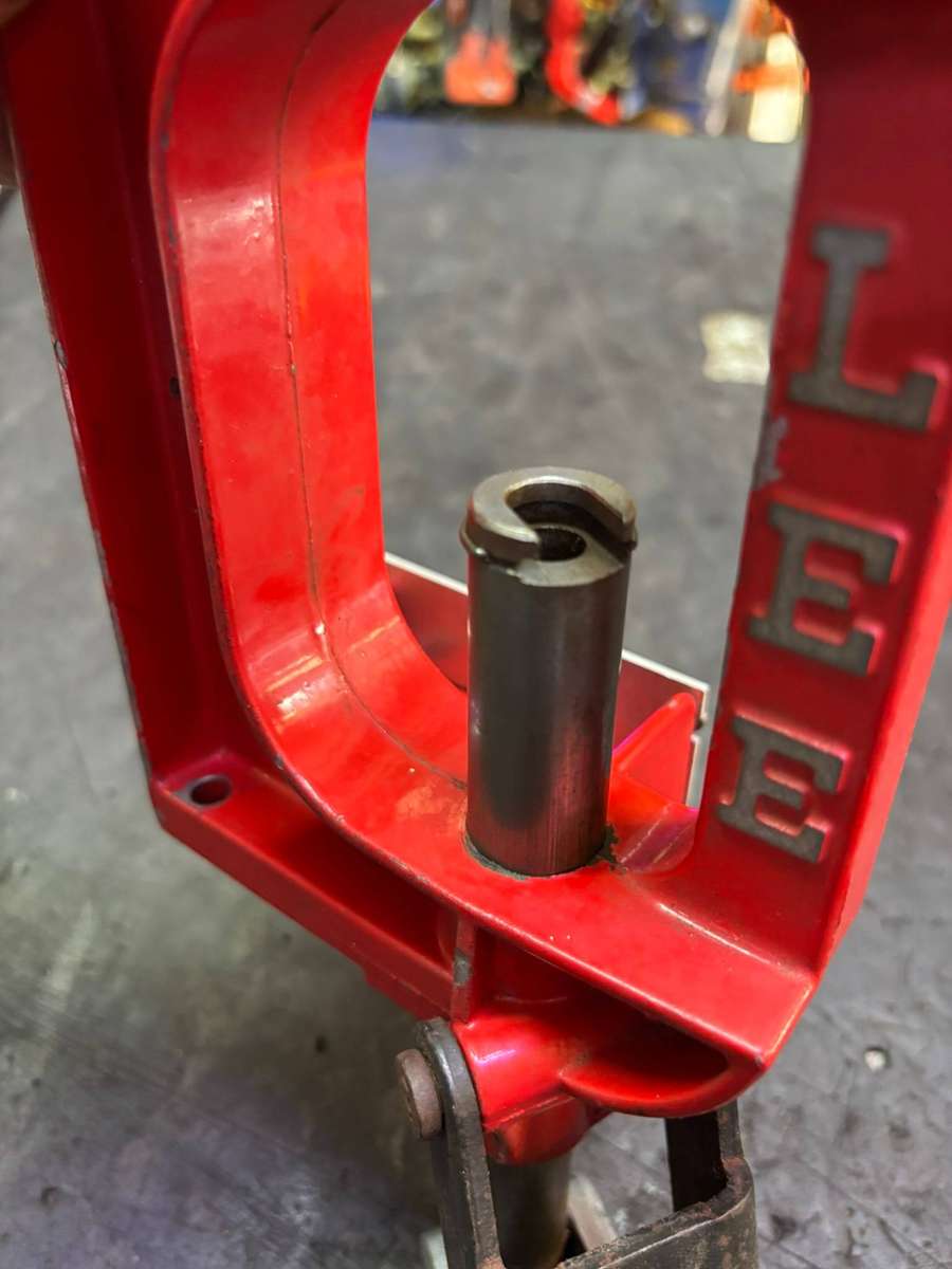 LEE SINGLE STAGE RELOADING PRESS