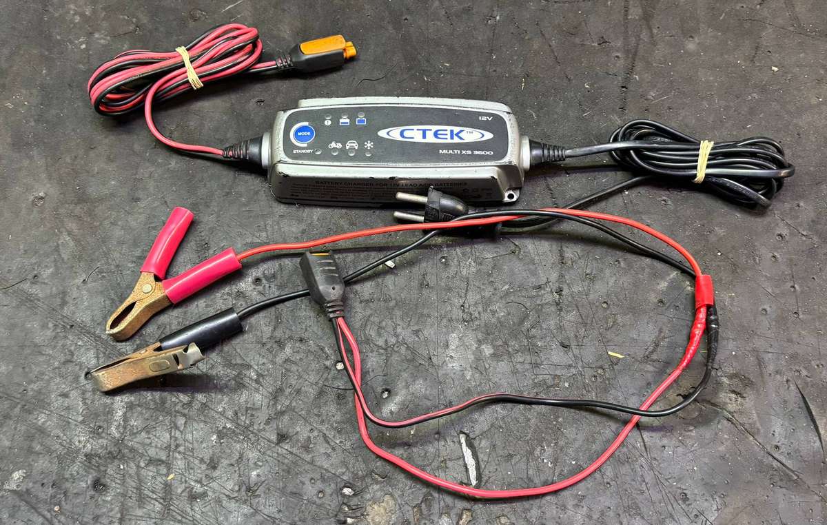 CTEK BATTERY CHARGER MULTI XS 3600 ( NOT CHARGING )