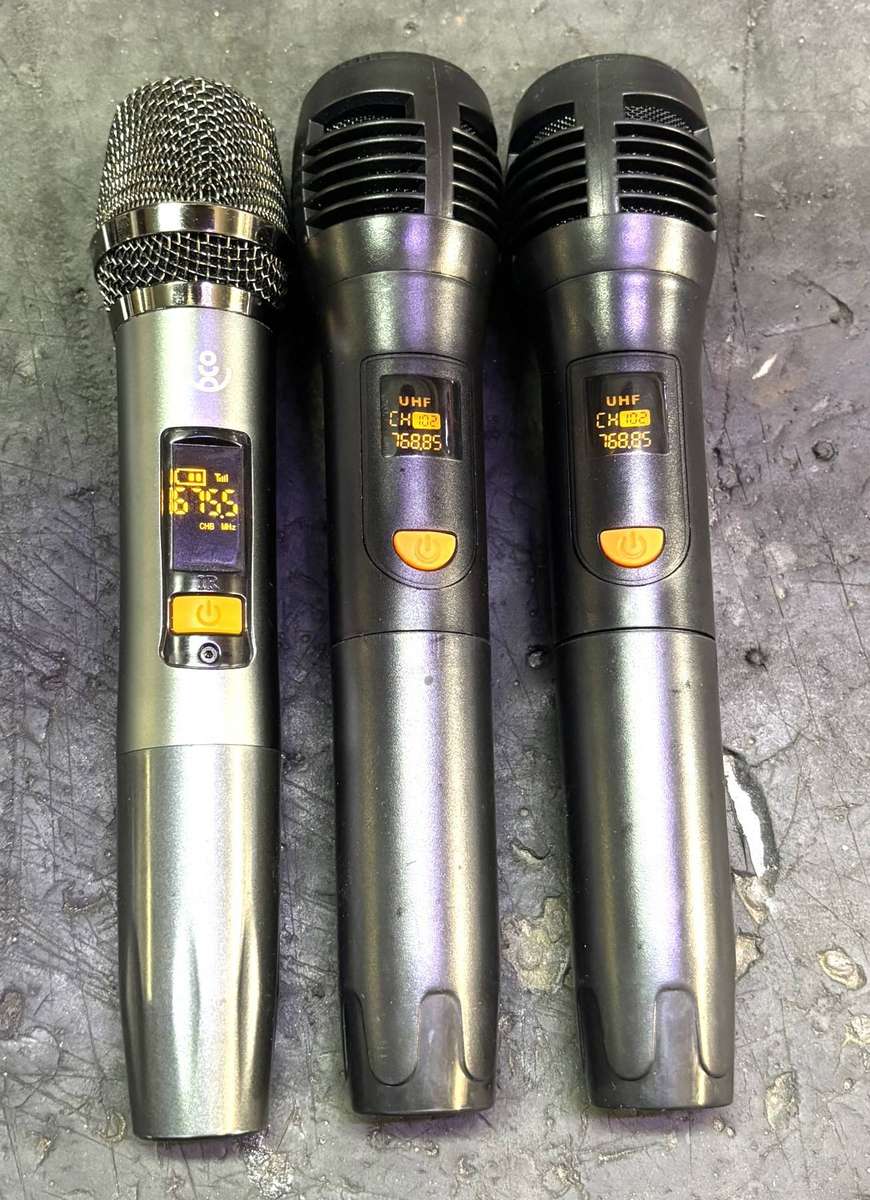 WIRELESS MICROPHONES ALL THREE FOR ONE BID