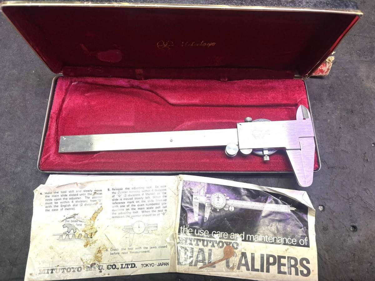 MITUTOYO DIAL CALIPER