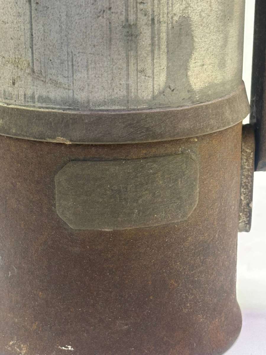 OLD HAND HELD MINNERS LAMP