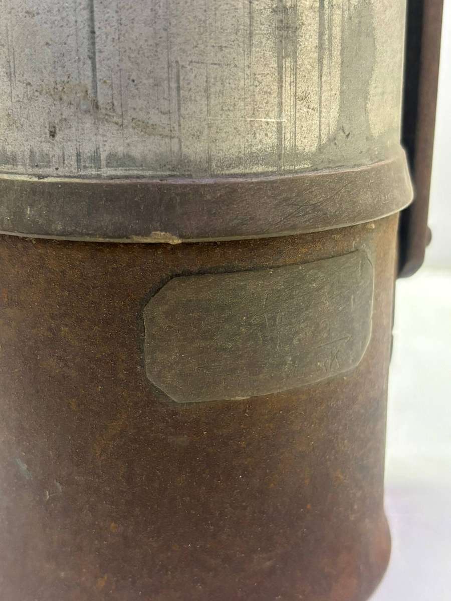 OLD HAND HELD MINNERS LAMP