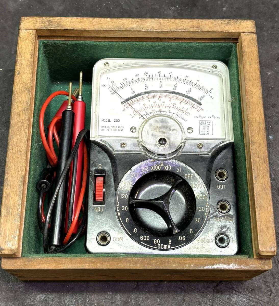 MULTITESTER MODEL - 200 MULTIMETER OLD COLLECTORS PIECE