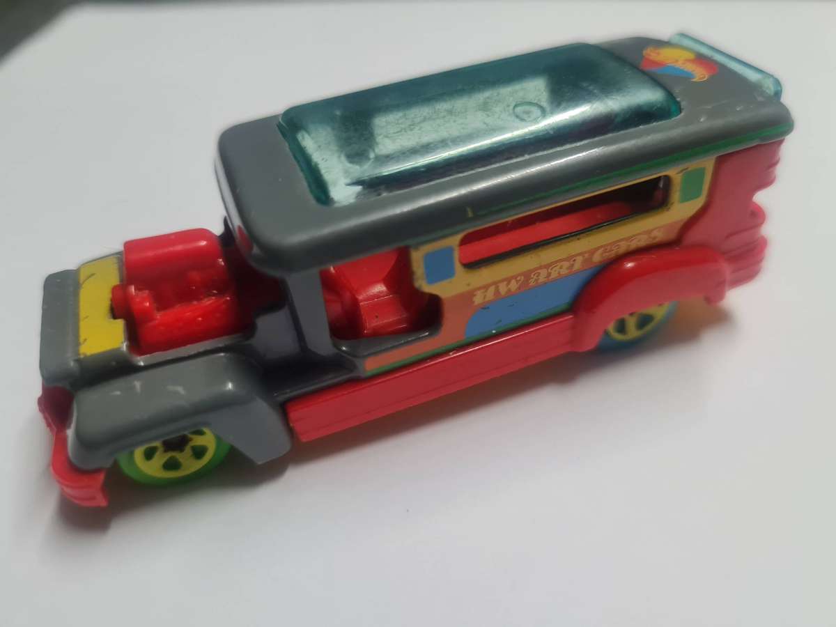 LOT 4 : HOT WHEELS MATTEL 2019 ROAD BANDIT