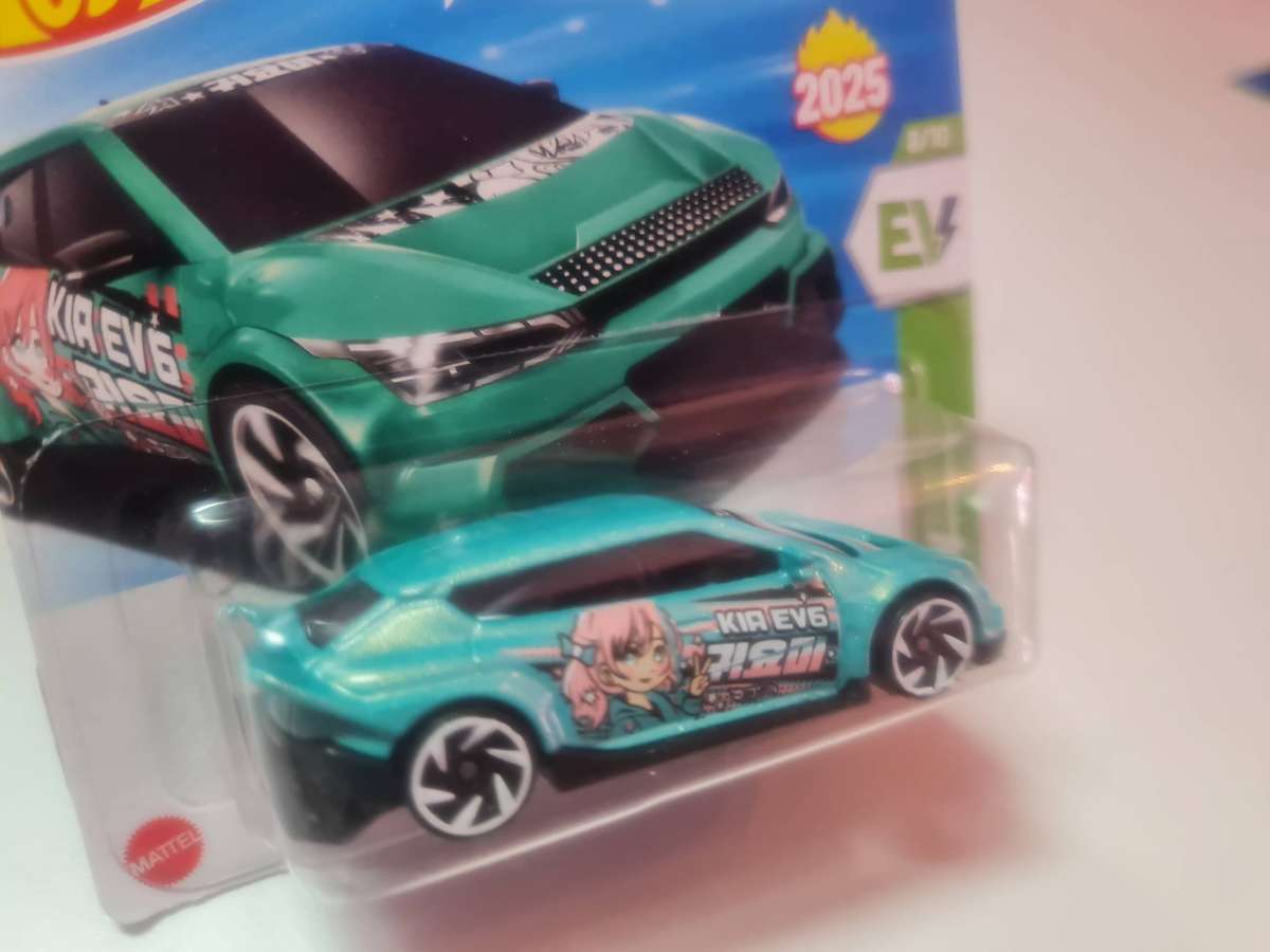 LOT 15 - HOT WHEELS CUSTOM KIA EV6