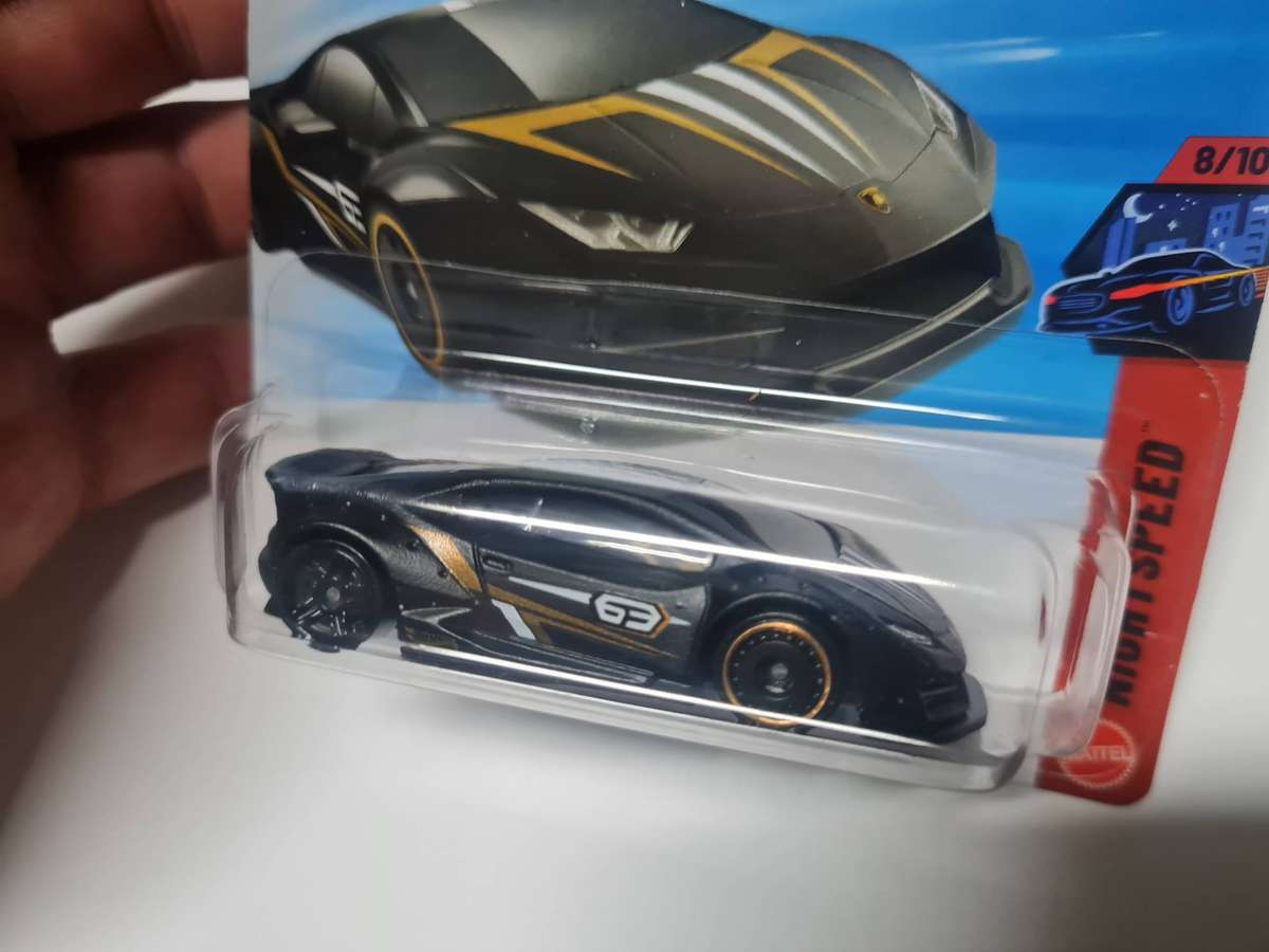 LOT 10 - HOT WHEELS LAMBORGHINI HURACAN COUPE