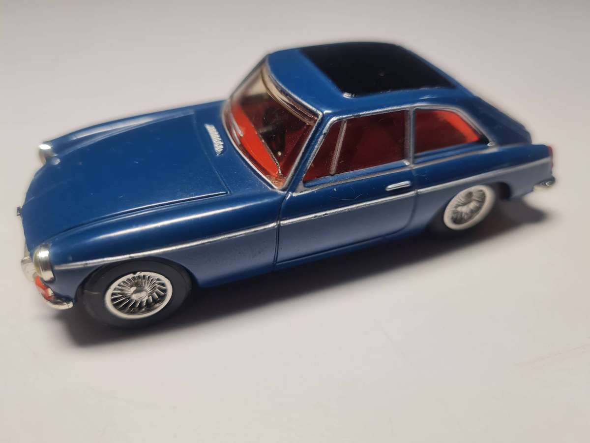 Lot 5 - DINKY 1965 MGB-GT , MADE IN MACAU