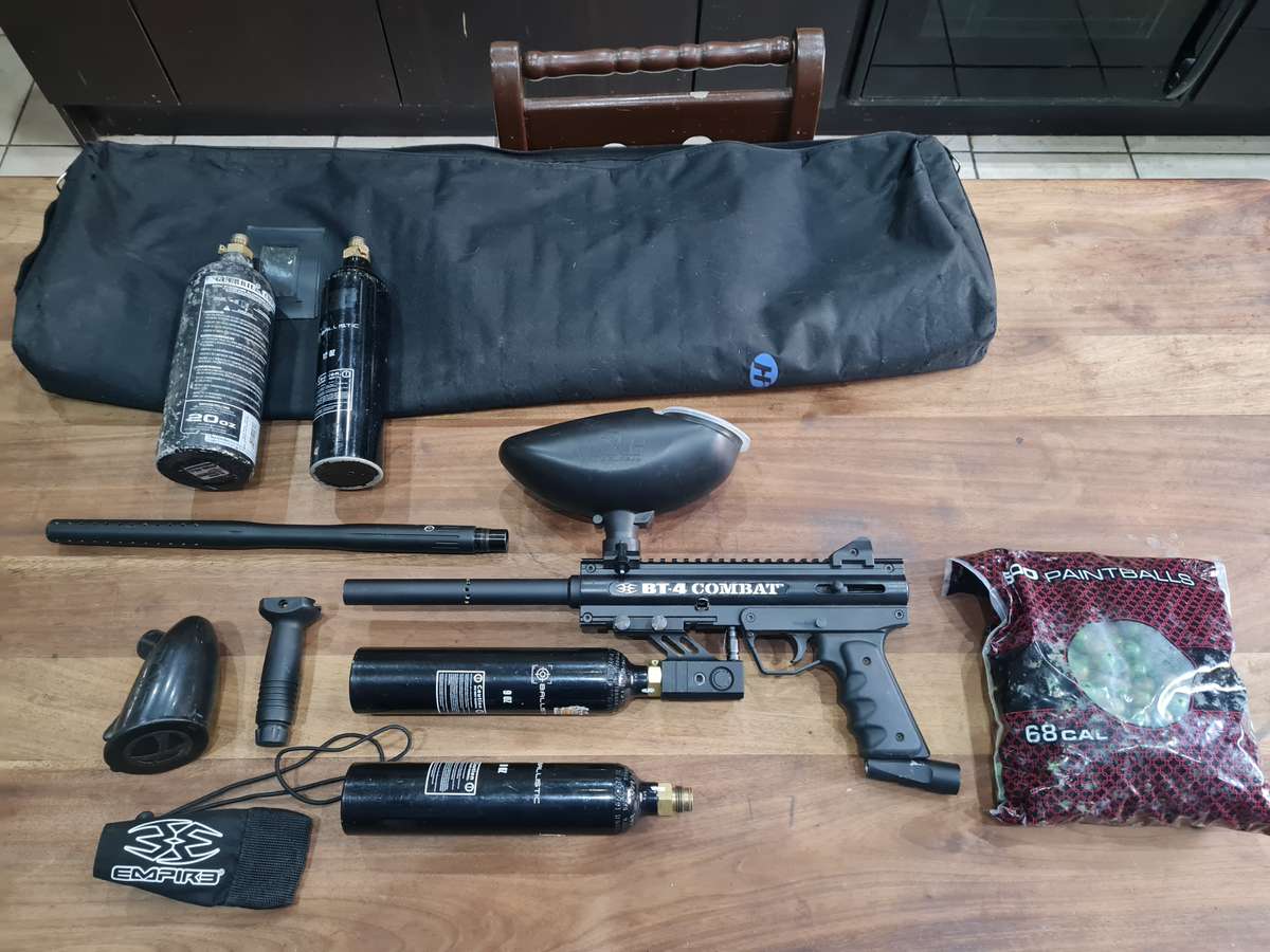 Paintball marker with many accessories