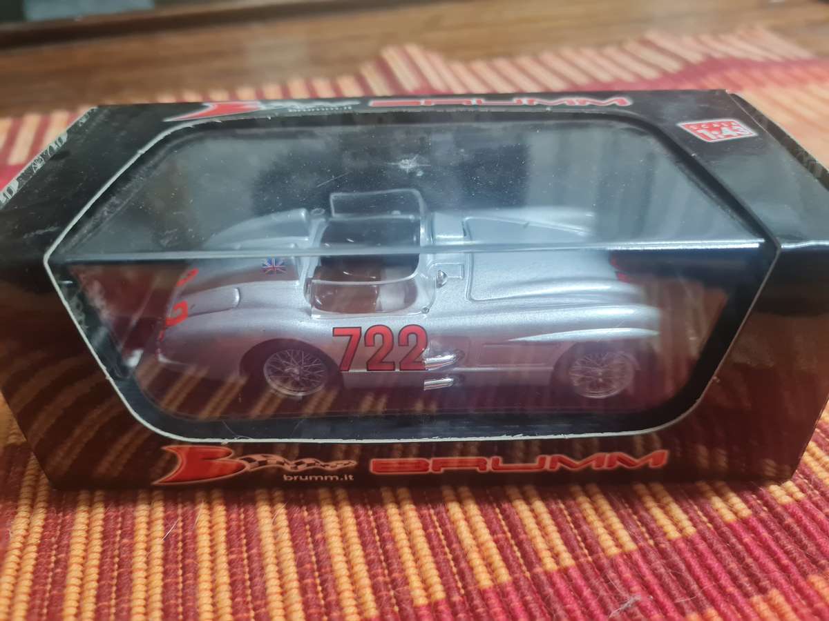 1/43 scale model : Brumm Mercedes 300SLR