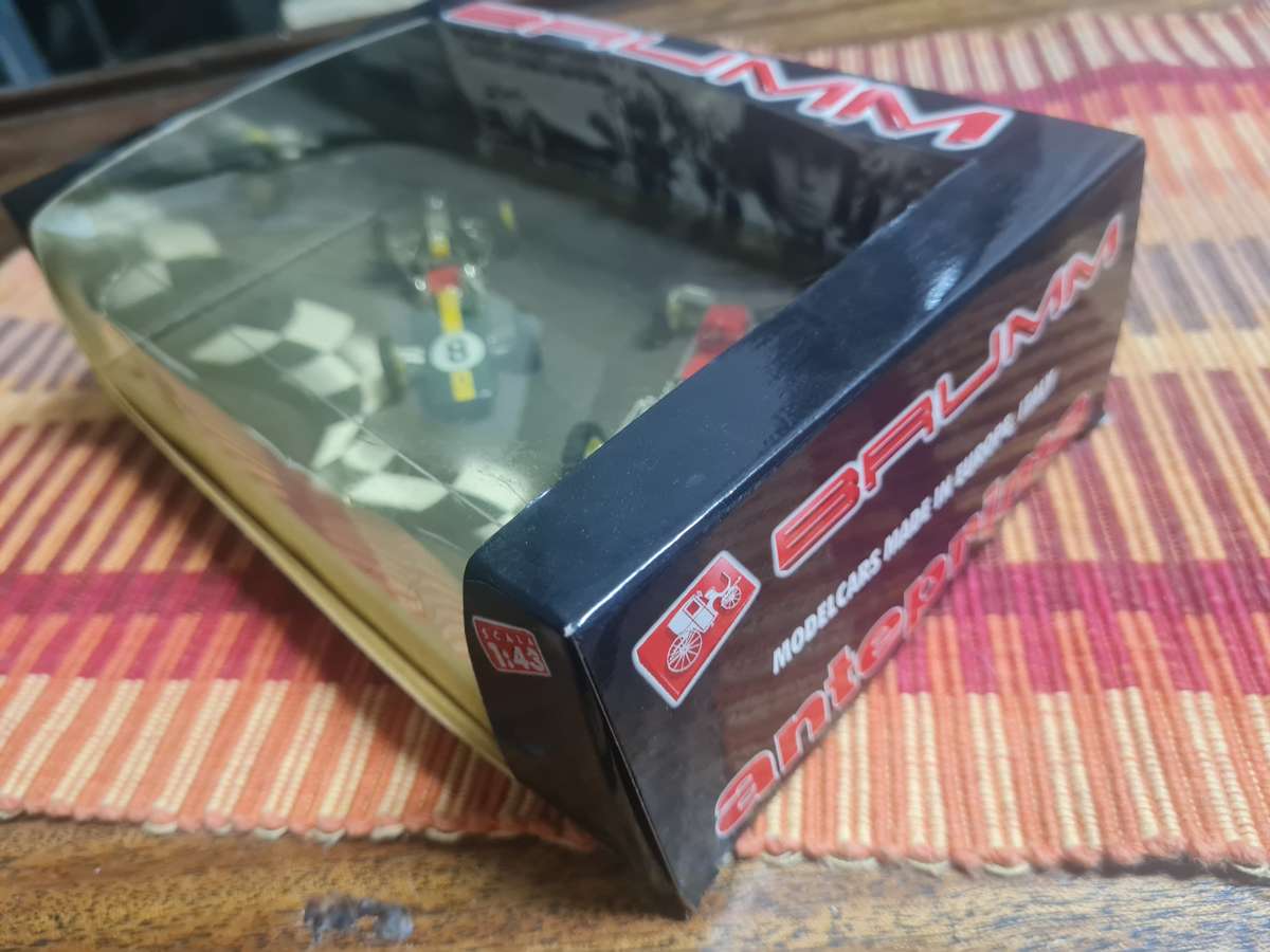 1/43 model , Lotus 25 and Telaio 1954 , Jim Clark