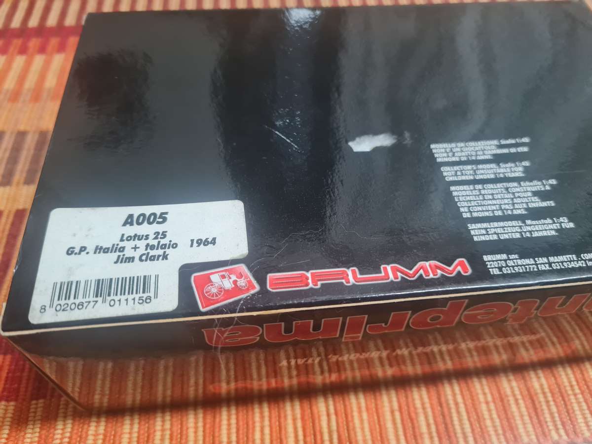 1/43 model , Lotus 25 and Telaio 1954 , Jim Clark