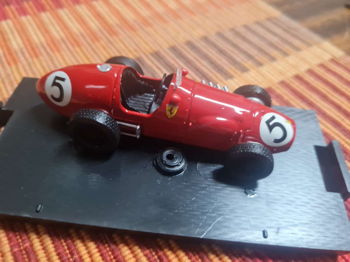 #5 Brumm Ferrari 1/43 scale