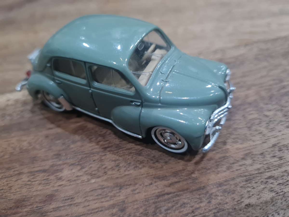 1/43 scale model : Solido Renault