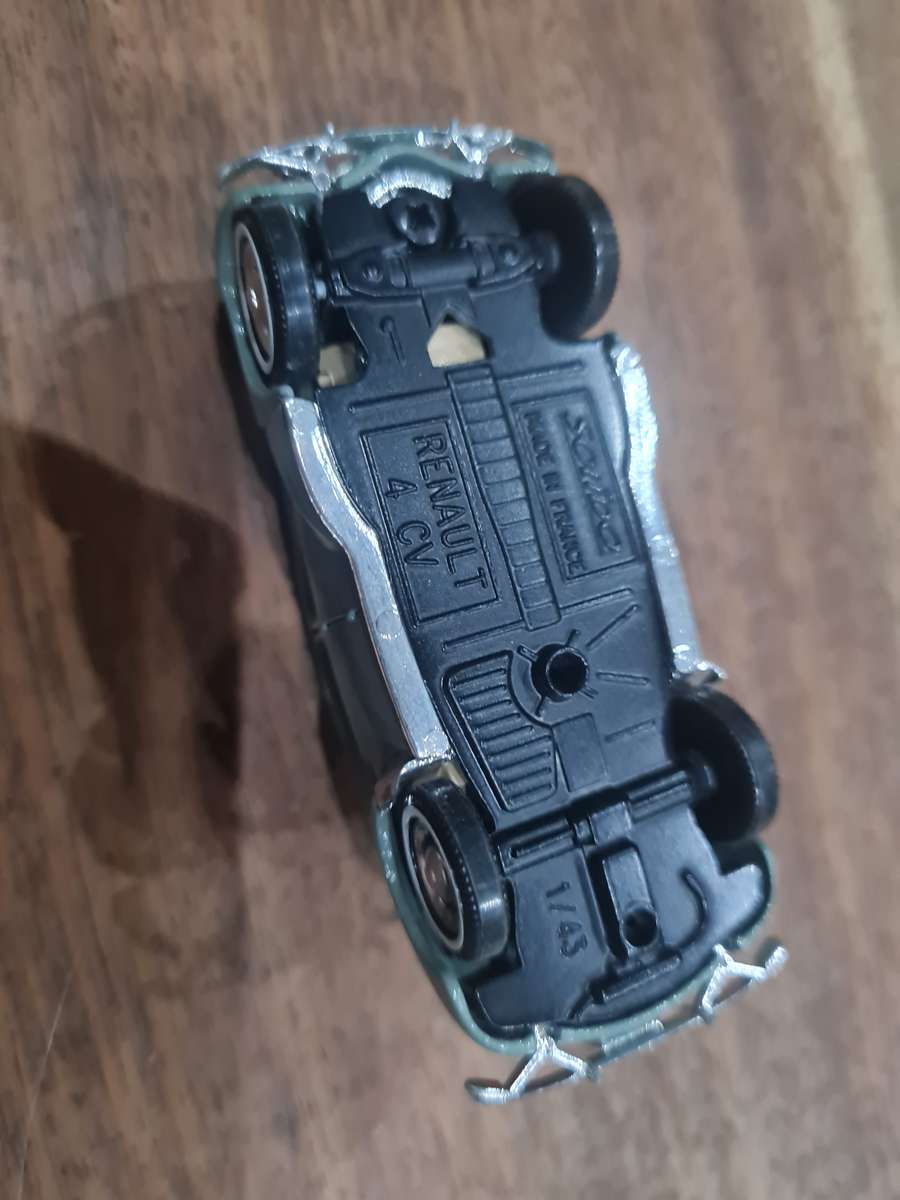 1/43 scale model : Solido Renault