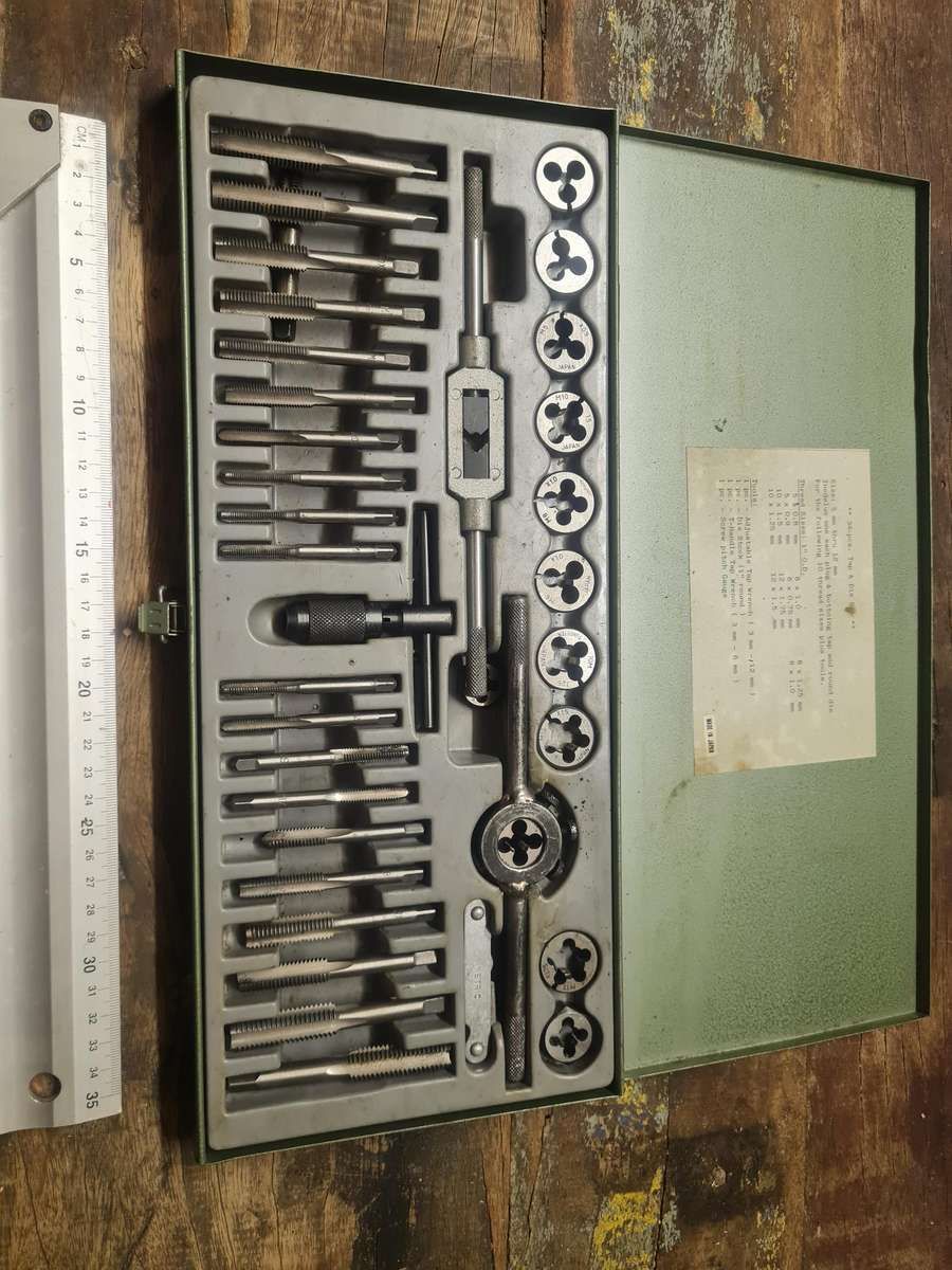Japan made Tap and Die set , as per pictures