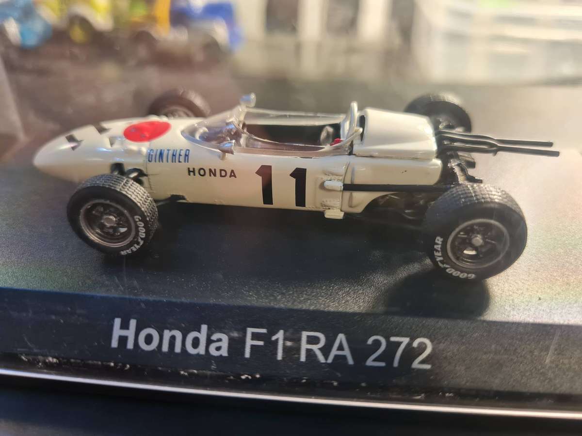 1/43 scale Honda F1 RA 272