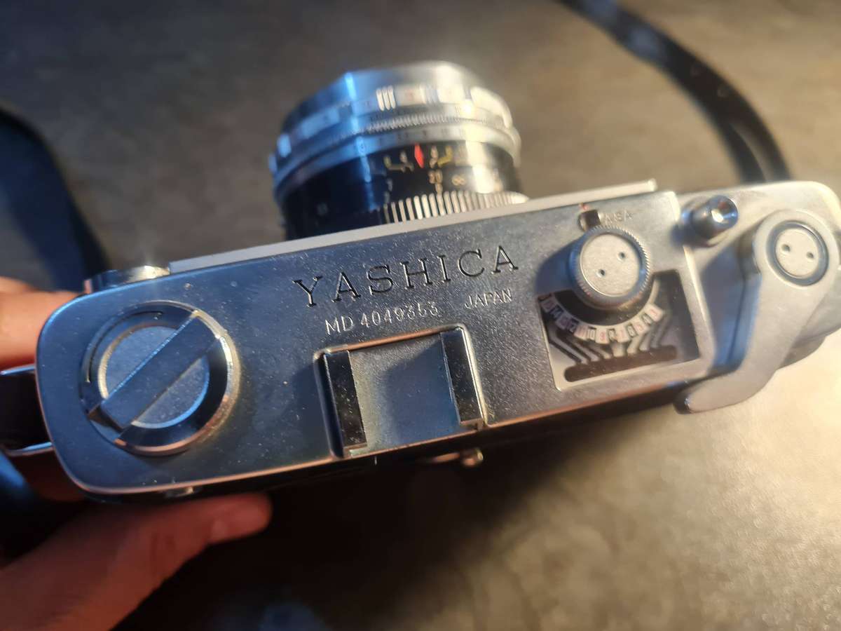 YASHICA CAMERA (Japan)