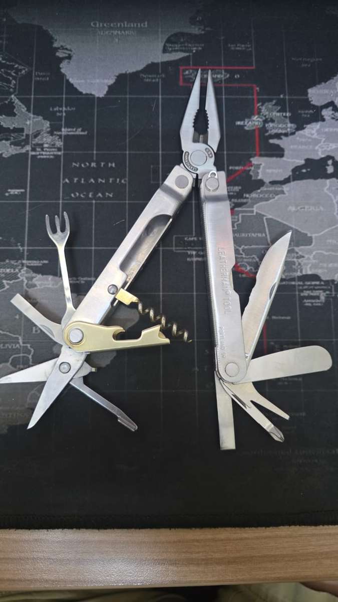 Leatherman Flair (highly collectable)