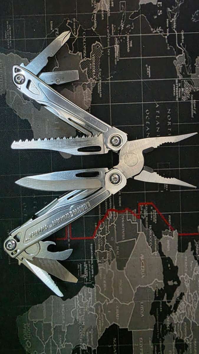 Leatherman Sidekick (With Pouch) in excellent condition