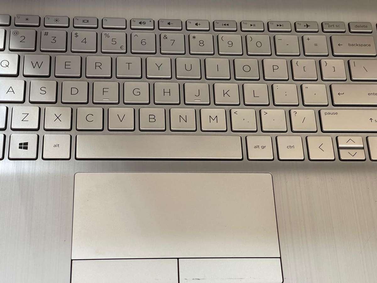 HP Laptop 15-dw3003ni Palmrest with Keyboard and Touchpad / 250 G8 / G9 / 15-DW Series (Silver)