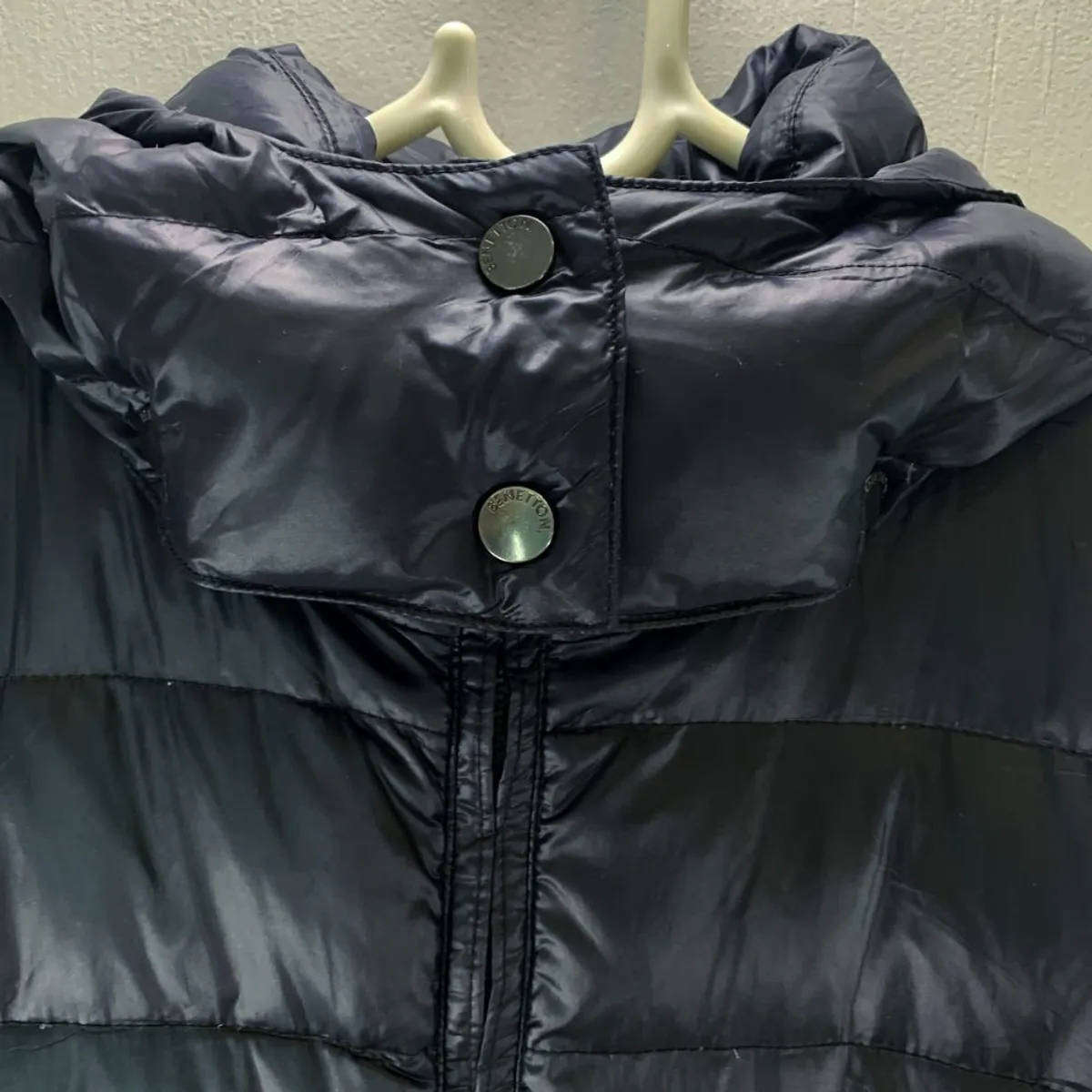 BENETTON Black Puffer Jacket  Medium  Detachable Hood Winter Coat