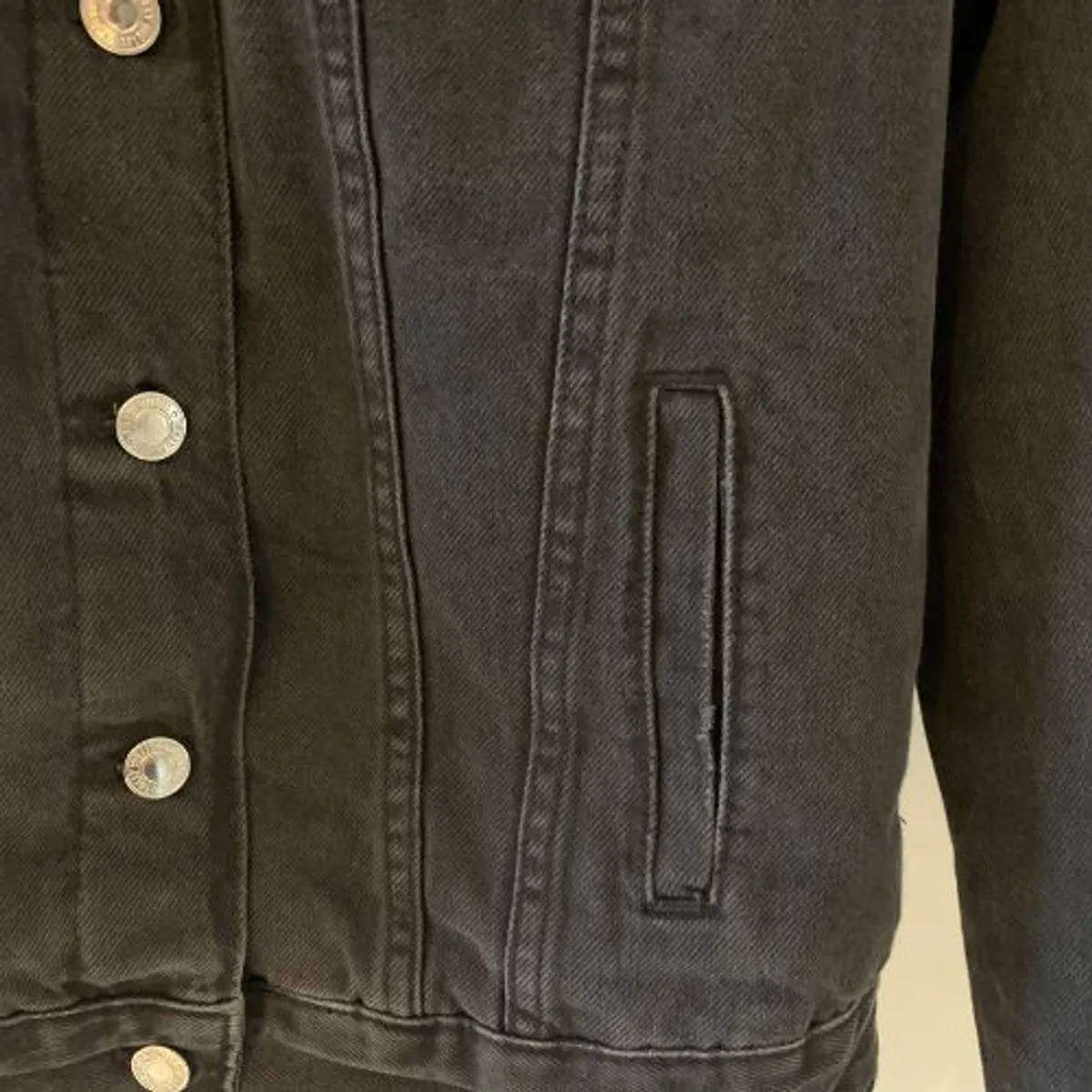 Black Sherpa-Lined Denim Jacket  Size M  Winter