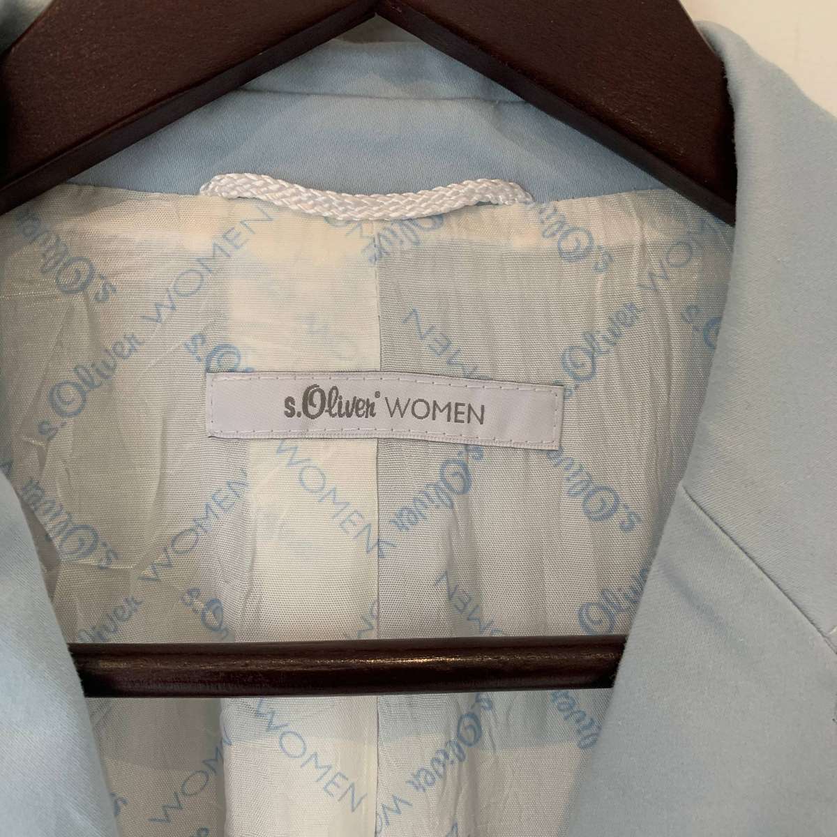 s.Oliver Powder Blue Tailored Blazer  Size 42 / SA 14  Cotton Blend