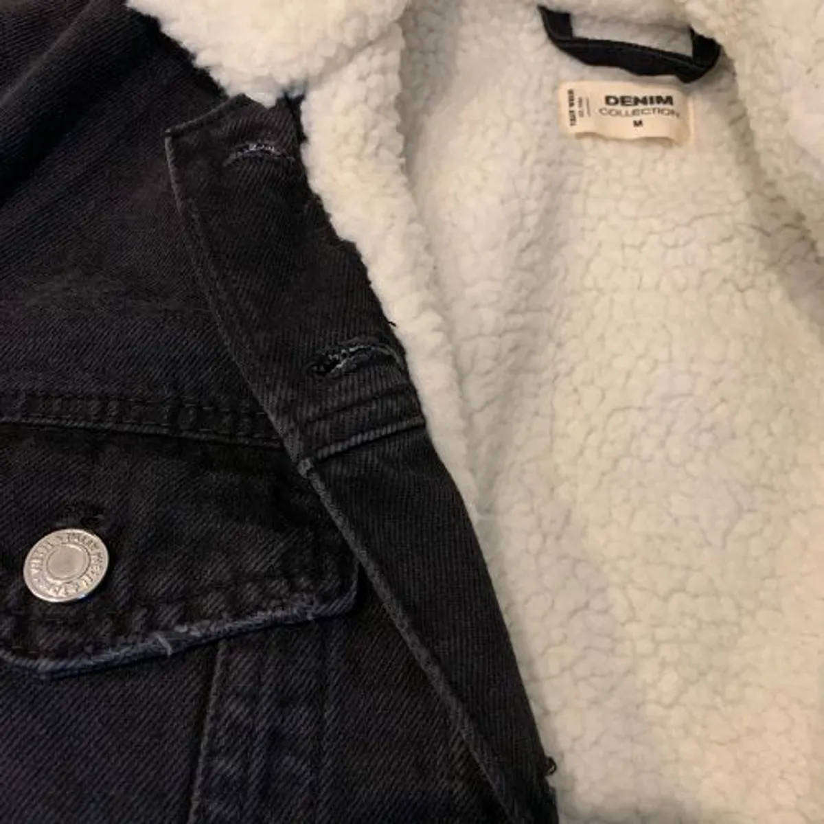 Black Sherpa-Lined Denim Jacket  Size M  Winter