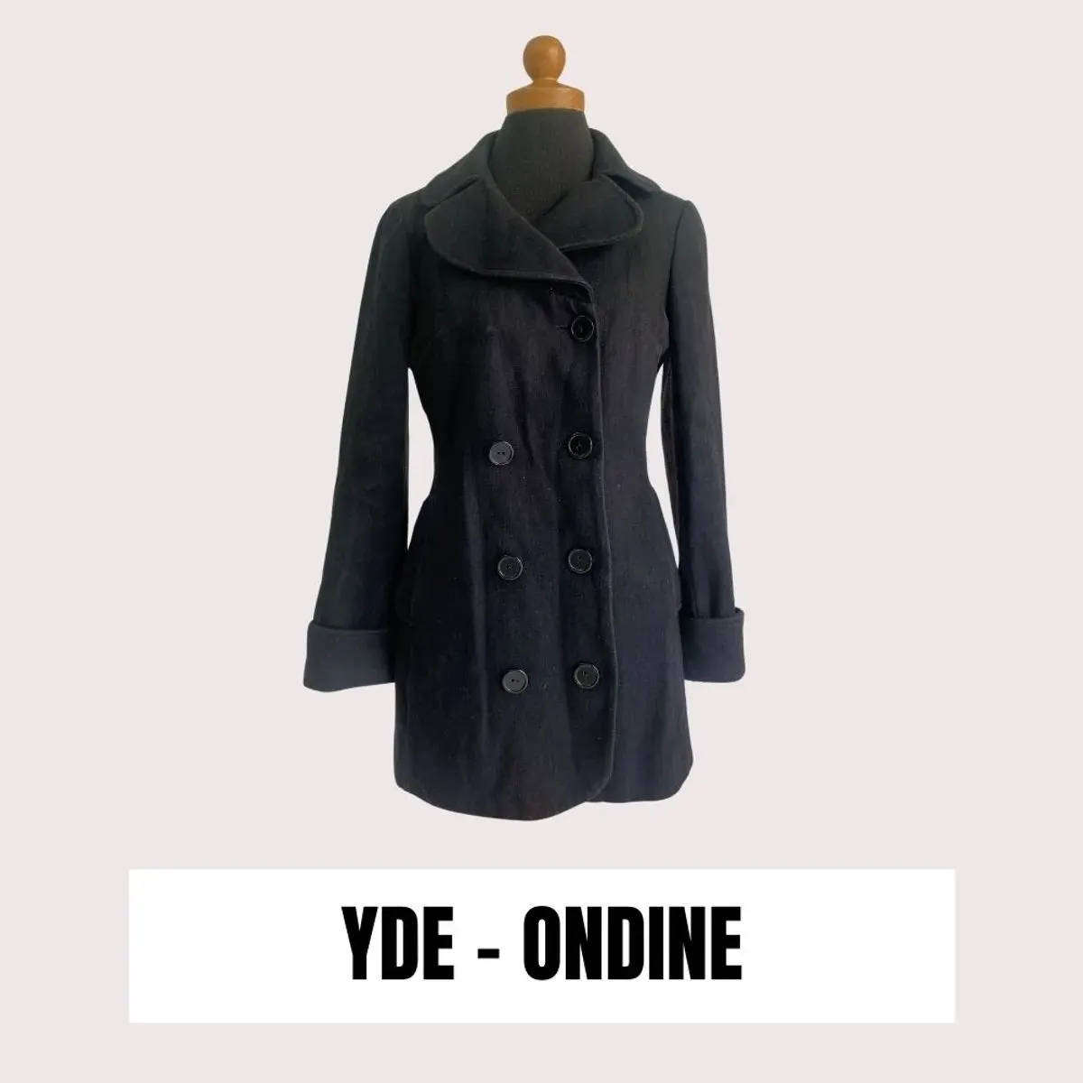 YDE ONDINE Black Wool Blend Winter Coat  Size 32 / Small  Tailored Mid-Length
