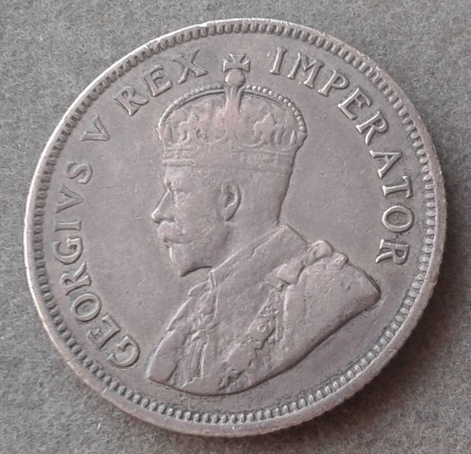 Decent 1928 union silver shilling