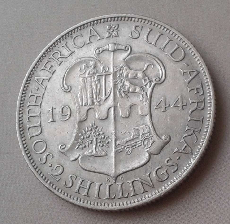 1944 Union silver 2 Shillings in XF