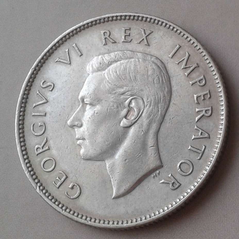1944 Union silver 2 Shillings in XF