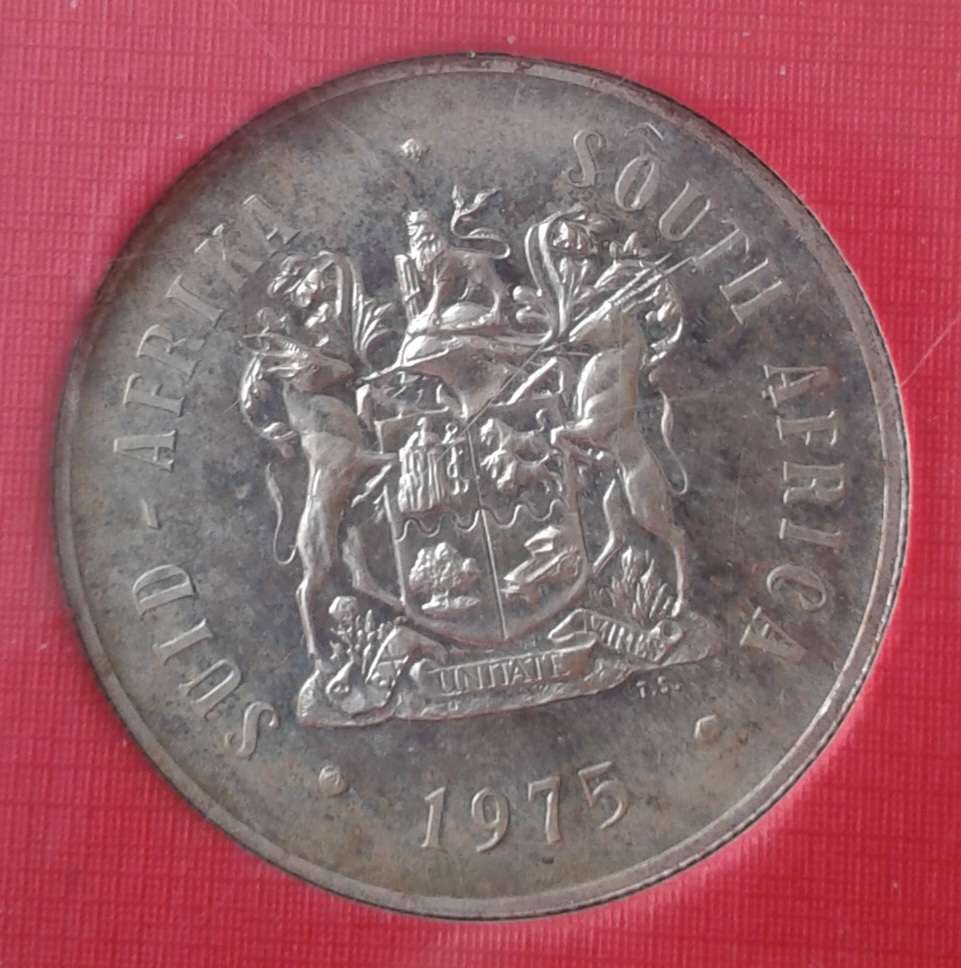 1975 Republic short proof set with silver R1 in perspex case