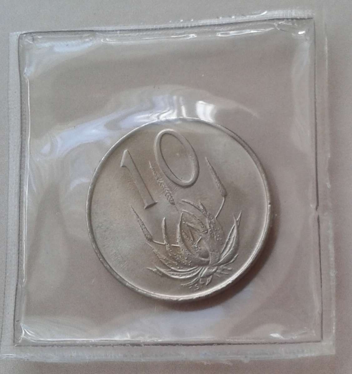 Uncirculated 1967 Afrikaans nickel 10c (low mintage)