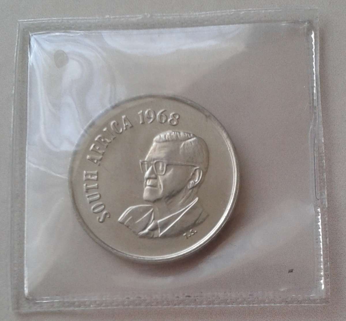 Uncirculated 1968 English nickel 10c (Pres.Swart) - Lower mintage