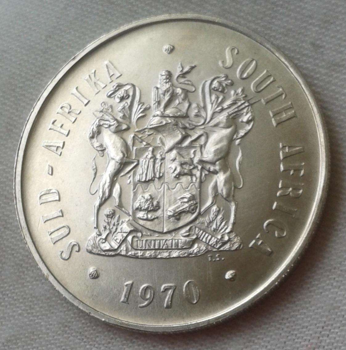 1970 Republic silver R1 with unc details (mintage: 20000)