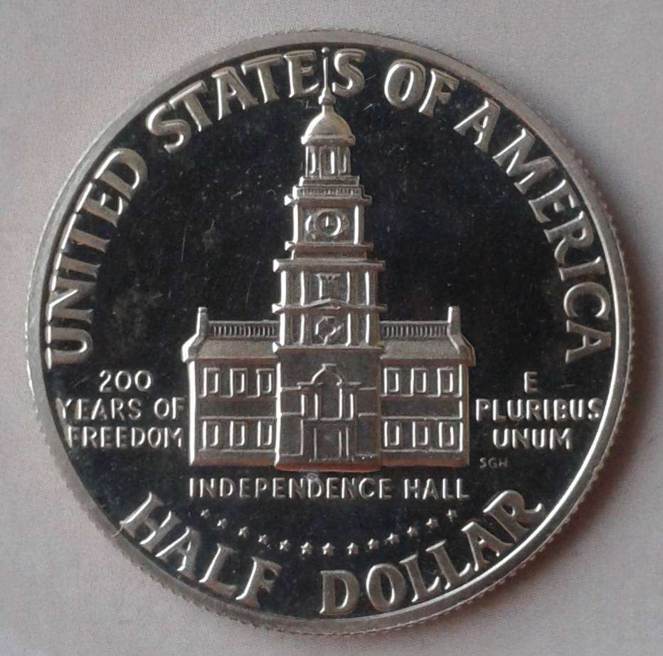 Encapsulated 1976 USA Kennedy bicentennial proof silver half dollar