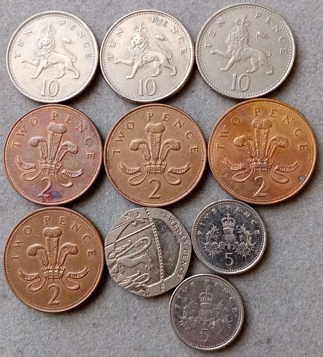 Lot of x10 British coins