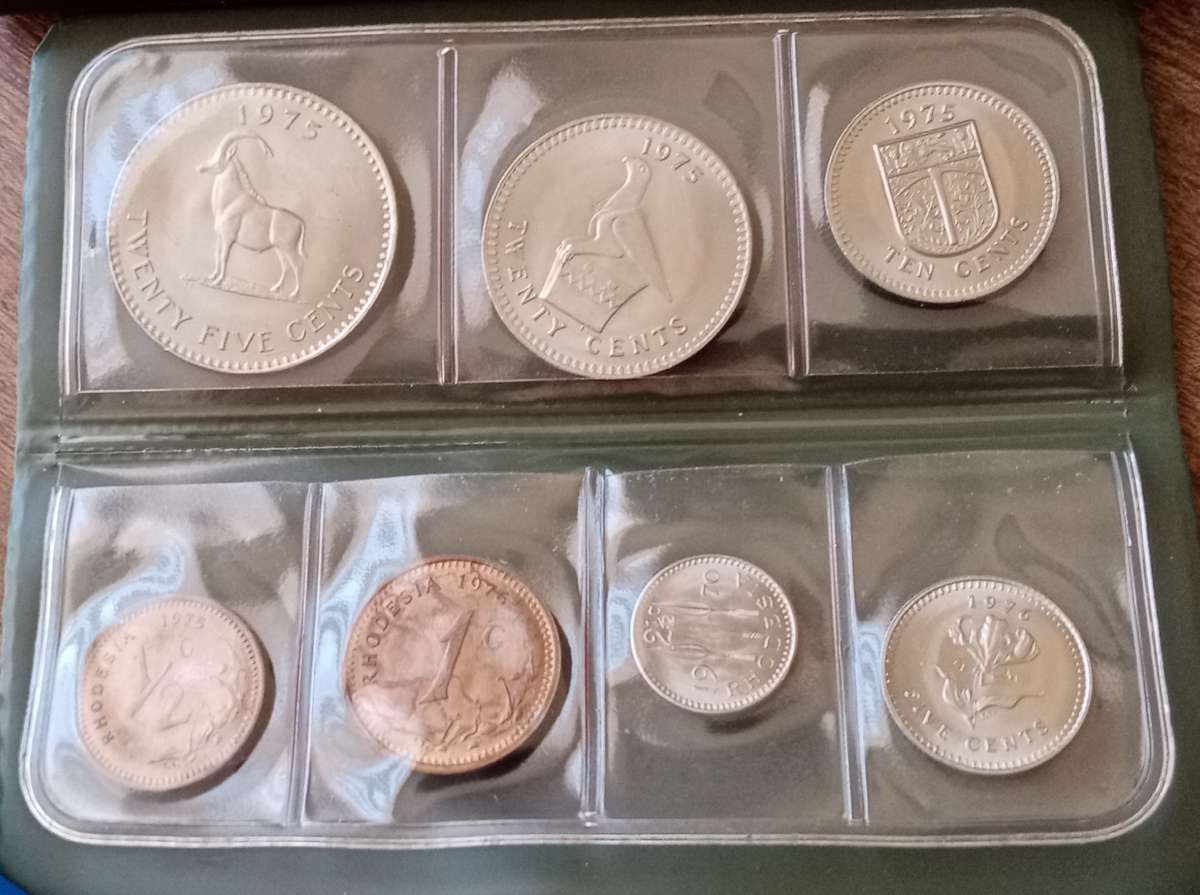 1970s Rhodesia uncirculated set in green folder.