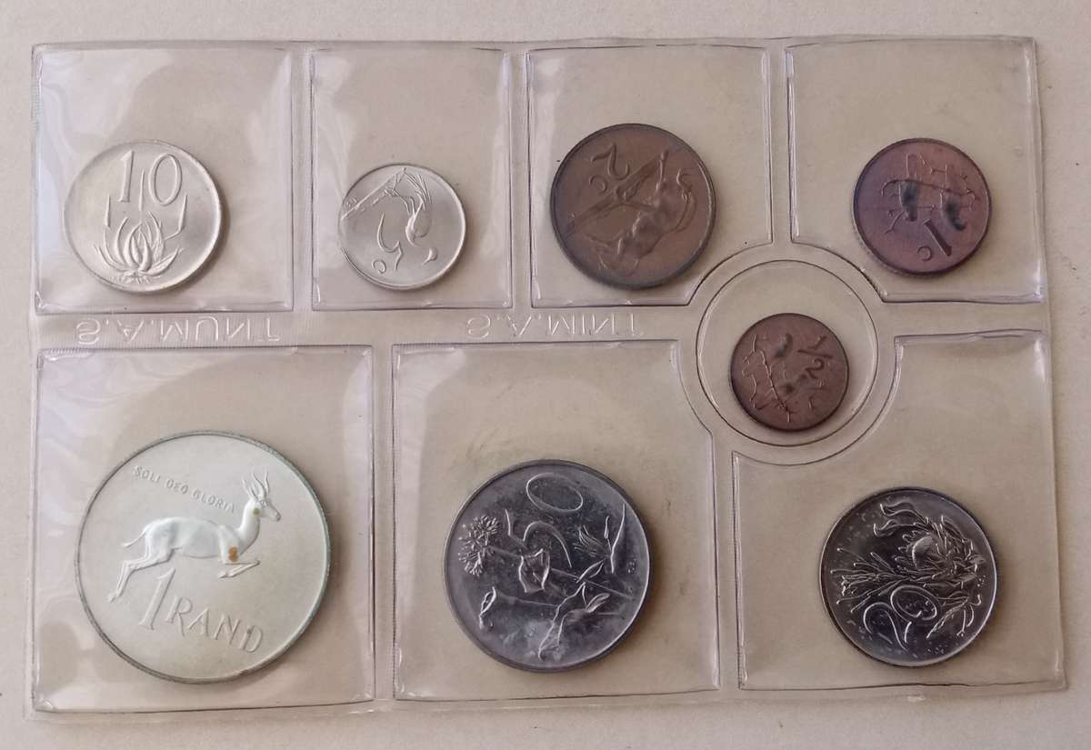 1975 Republic uncirculated Mint pack set (R1-1/2c) incl.silver R1