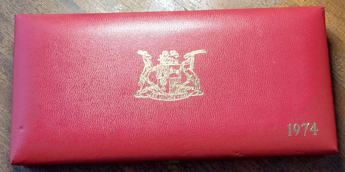 1974 Partial proof set in red box (50c-1/2c)